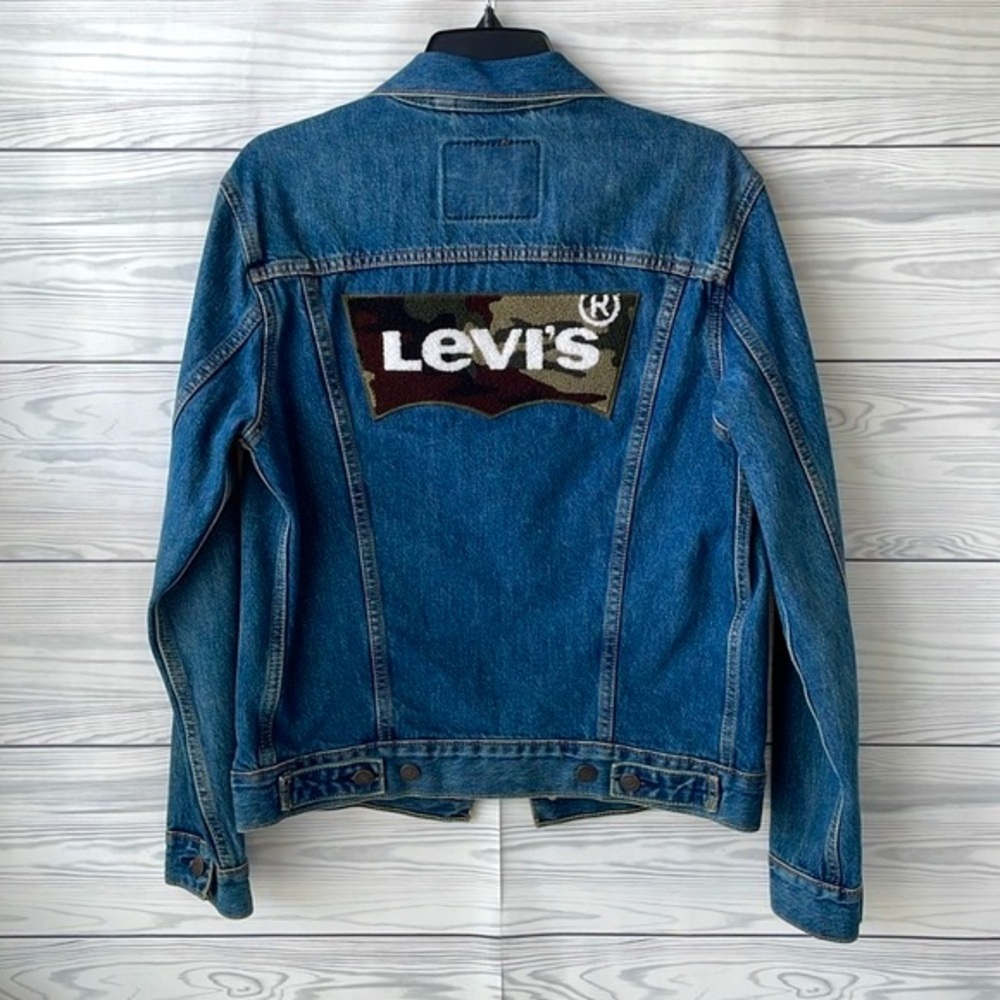 Levi's Men’s Denim Trucker Jean Jacket Fort Mason Camo Patch Long Sleeve‎